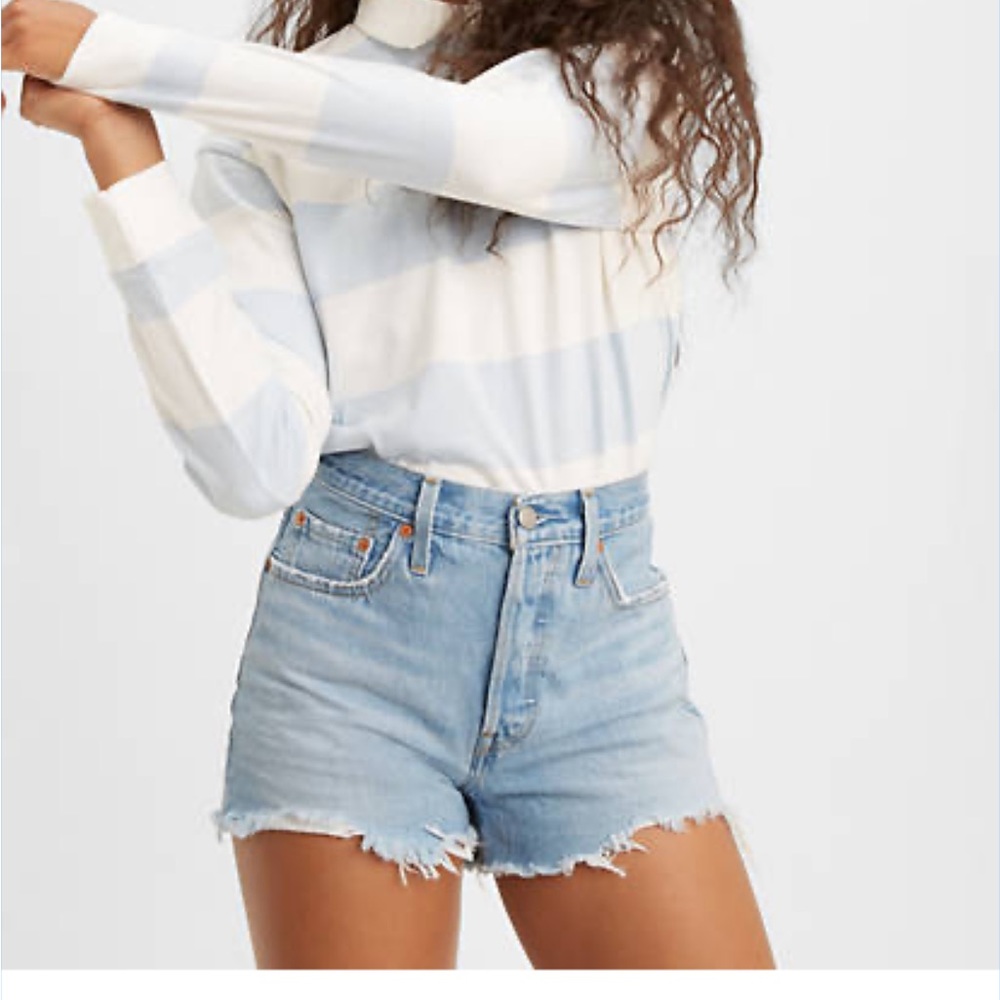 Levi’s 501 high rise waisted women’s shorts